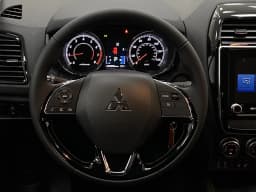 Mitsubishi Outlander Sport LE 2.0 AWC 2026 — side view