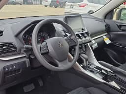 Mitsubishi Eclipse Cross LE S-AWC 2025 — side view