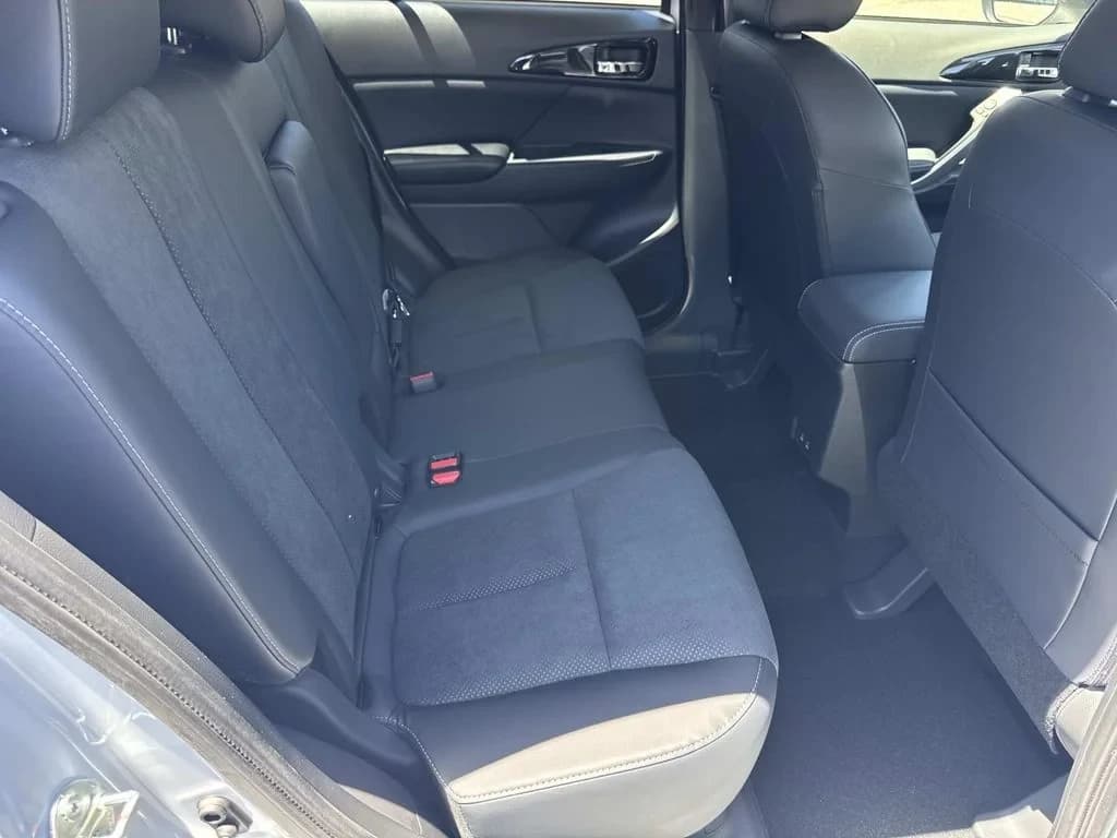 Mitsubishi Eclipse Cross SE S-AWC 2026 — side view