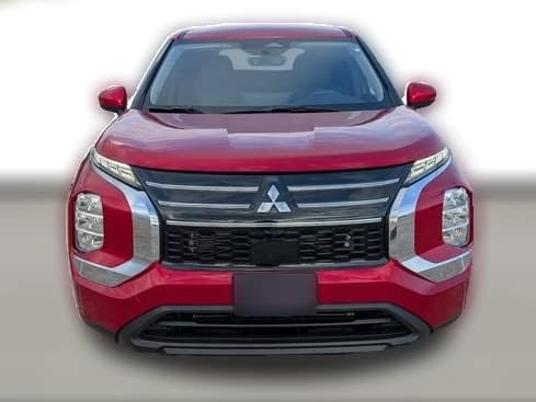 Mitsubishi Outlander ES FWD 2025 — side view