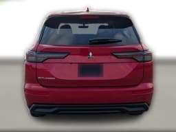 Mitsubishi Outlander ES FWD 2025 — side view
