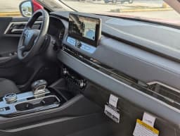 Mitsubishi Outlander ES FWD 2025 — side view