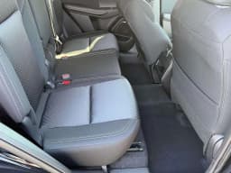 Mitsubishi Outlander ES FWD 2026 — side view