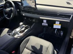 Mitsubishi Outlander ES FWD 2026 — side view