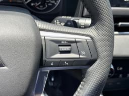 Mitsubishi Outlander SE FWD 2026 — side view
