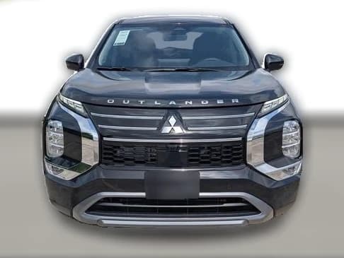 Mitsubishi Outlander SE FWD 2026 — side view