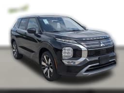 Mitsubishi Outlander SE FWD 2026 — side view