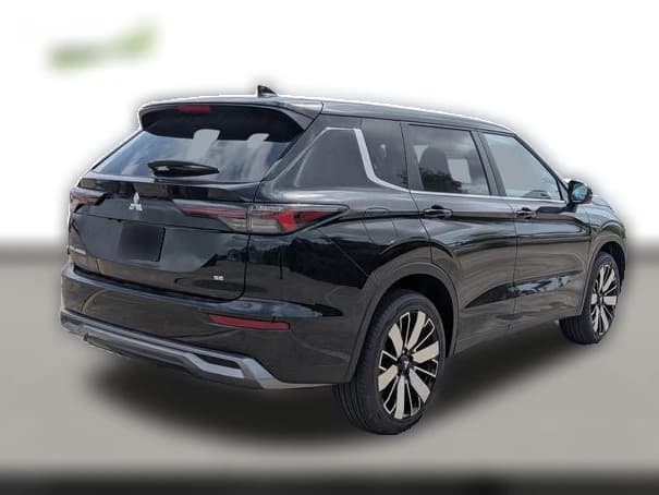 Mitsubishi Outlander SE FWD 2026 — side view