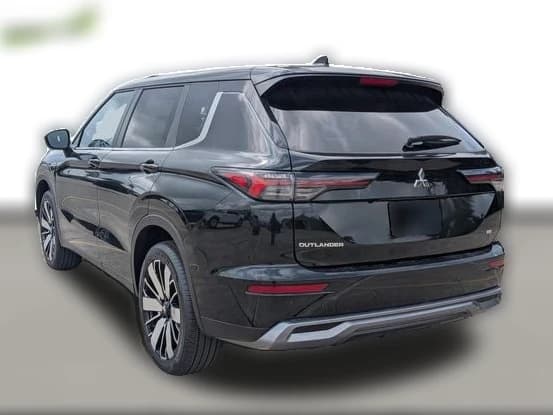 Mitsubishi Outlander SE FWD 2026 — side view