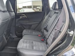 Mitsubishi Outlander SE FWD 2026 — side view