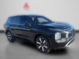Mitsubishi Outlander SE FWD 2026 — side view