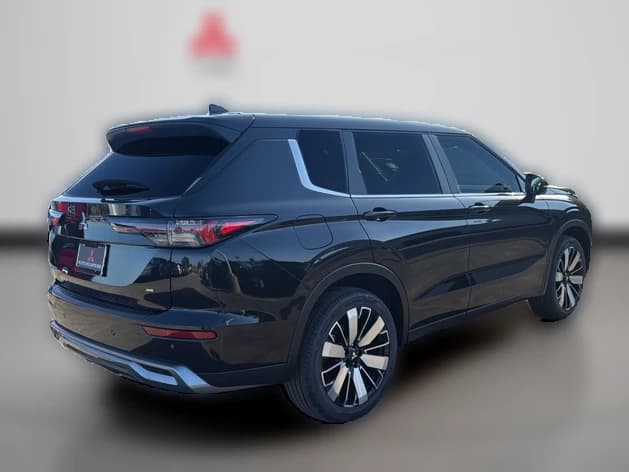 Mitsubishi Outlander SE FWD 2026 — side view