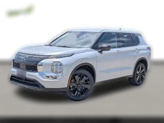 Mitsubishi Outlander LE FWD