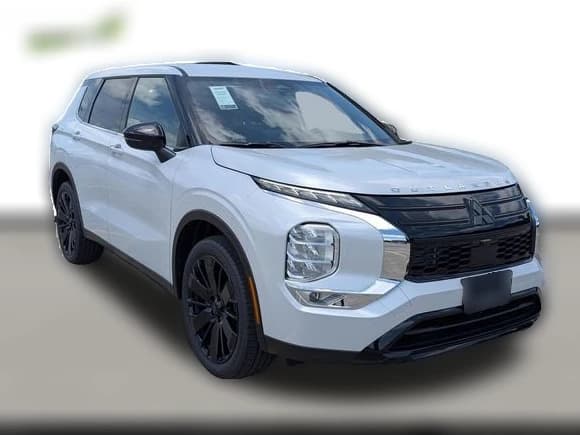 Mitsubishi Outlander LE FWD 2026 — side view