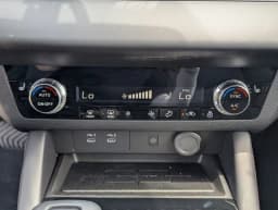 Mitsubishi Outlander LE FWD 2026 — side view