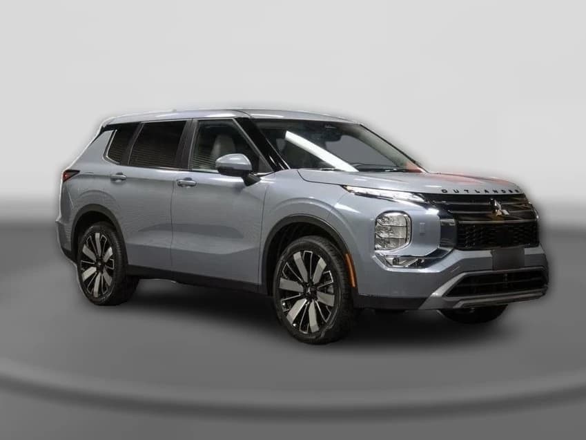 Mitsubishi Outlander SE FWD 2026 — side view