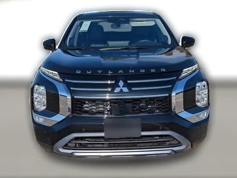 Mitsubishi Outlander SE FWD 2026 — side view