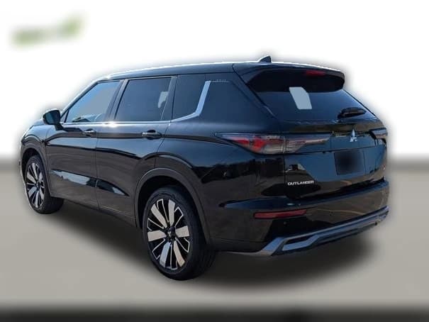 Mitsubishi Outlander SE FWD 2026 — side view