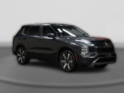 Mitsubishi Outlander SE FWD 2026 — side view