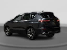 Mitsubishi Outlander SE FWD 2026 — side view