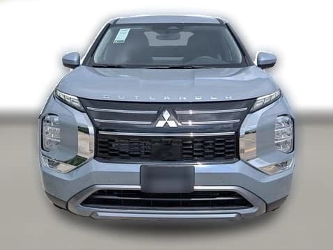 Mitsubishi Outlander SE FWD 2026 — side view