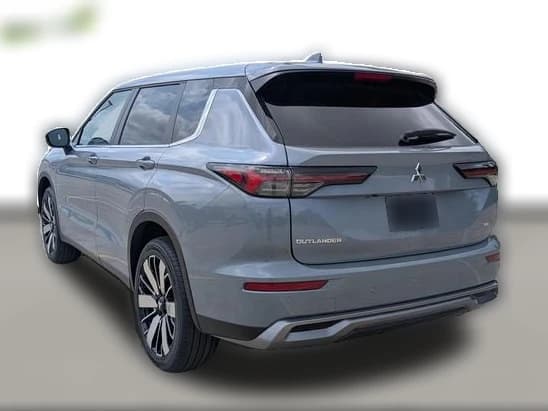 Mitsubishi Outlander SE FWD 2026 — side view