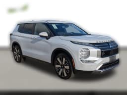 Mitsubishi Outlander SE FWD 2026 — side view
