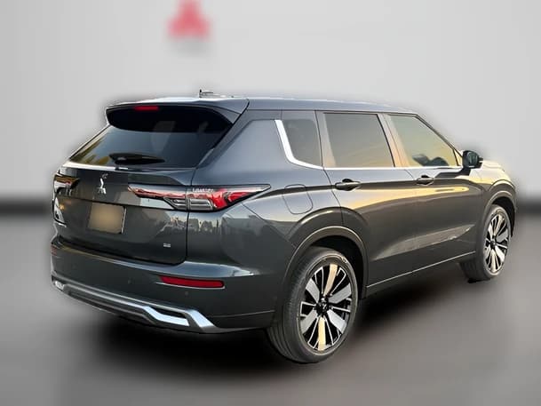 Mitsubishi Outlander SE FWD 2026 — side view