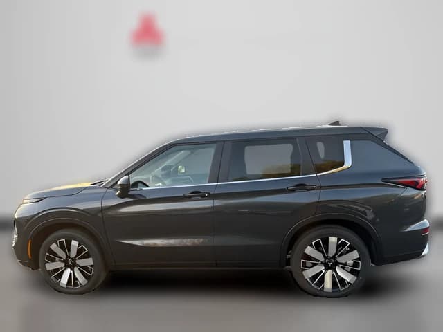 Mitsubishi Outlander SE FWD 2026 — side view