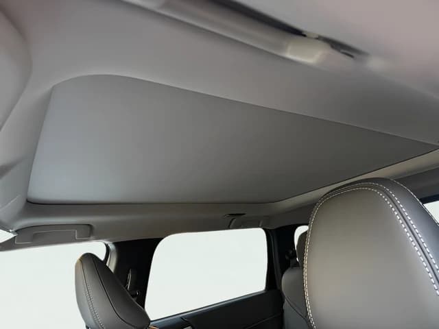 Mitsubishi Outlander SE FWD 2026 — side view