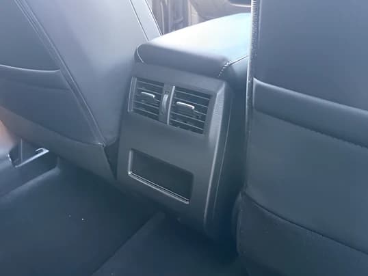Mitsubishi Outlander SE FWD 2026 — side view