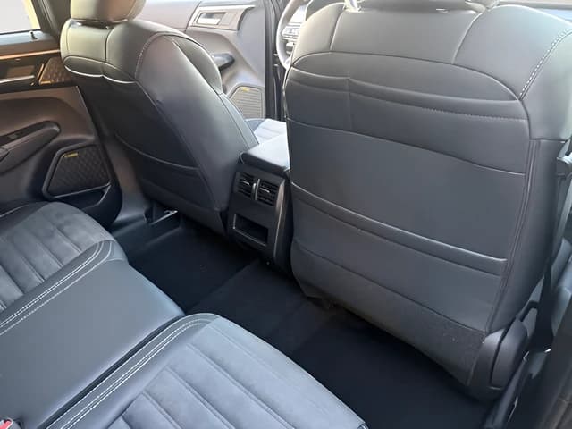 Mitsubishi Outlander SE FWD 2026 — side view