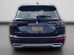 Mitsubishi Outlander SE FWD 2026 — side view