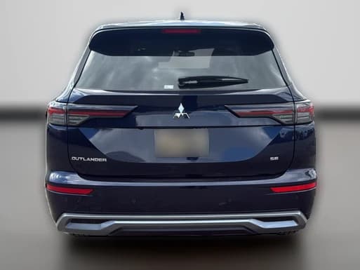 Mitsubishi Outlander SE FWD 2026 — side view