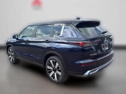 Mitsubishi Outlander SE FWD 2026 — side view