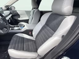 Mitsubishi Outlander SE FWD 2026 — side view