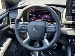 Mitsubishi Outlander Black Edition FWD 2026 — side view