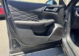Mitsubishi Outlander Black Edition FWD 2026 — side view