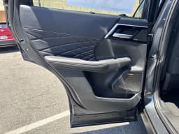 Mitsubishi Outlander Black Edition FWD 2026 — side view