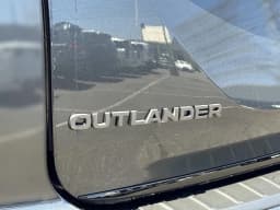 Mitsubishi Outlander Black Edition FWD 2026 — side view