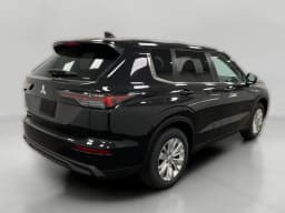 Mitsubishi Outlander ES S-AWC 2026 — side view