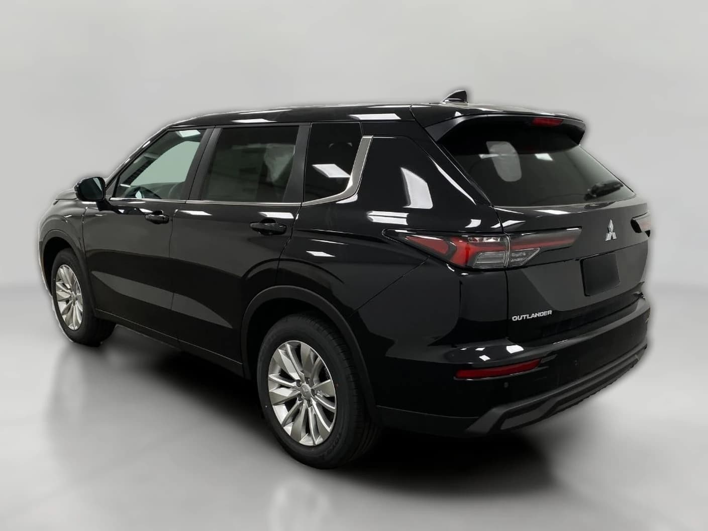 Mitsubishi Outlander ES S-AWC 2026 — side view