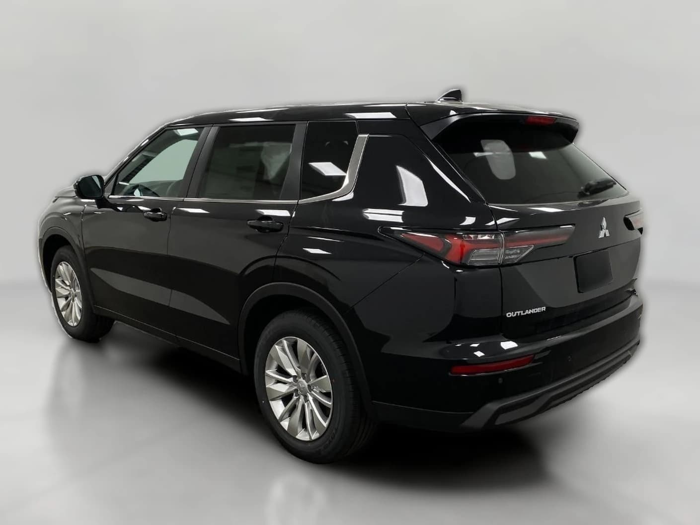 Mitsubishi Outlander ES S-AWC 2026 — side view
