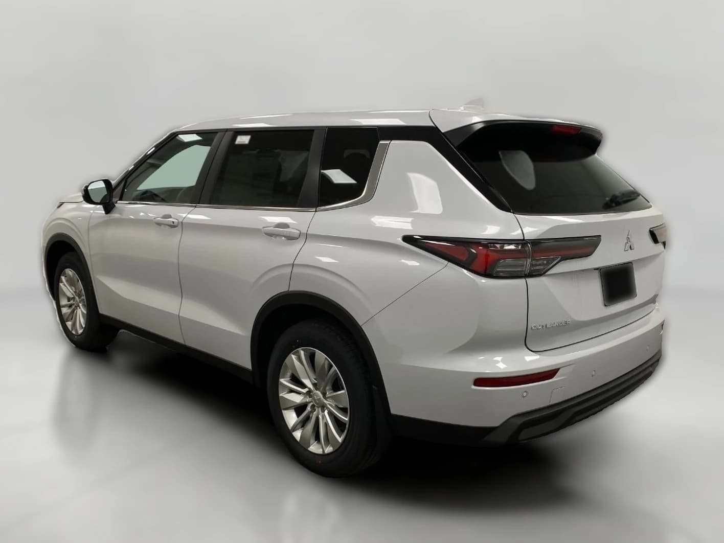 Mitsubishi Outlander ES S-AWC 2026 — side view