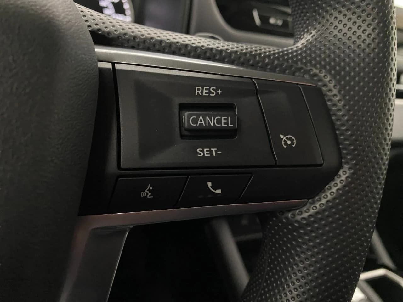 Mitsubishi Outlander ES S-AWC 2026 — side view