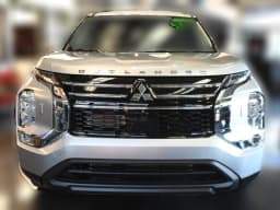 Mitsubishi Outlander ES S-AWC 2026 — side view