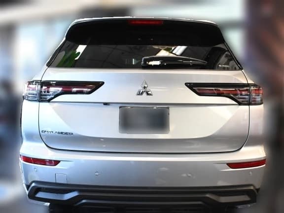 Mitsubishi Outlander ES S-AWC 2026 — side view
