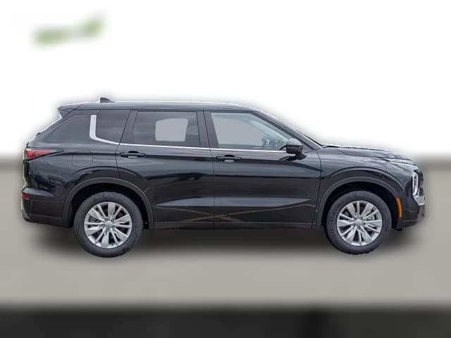 Mitsubishi Outlander ES S-AWC 2026 — side view