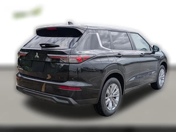 Mitsubishi Outlander ES S-AWC 2026 — side view