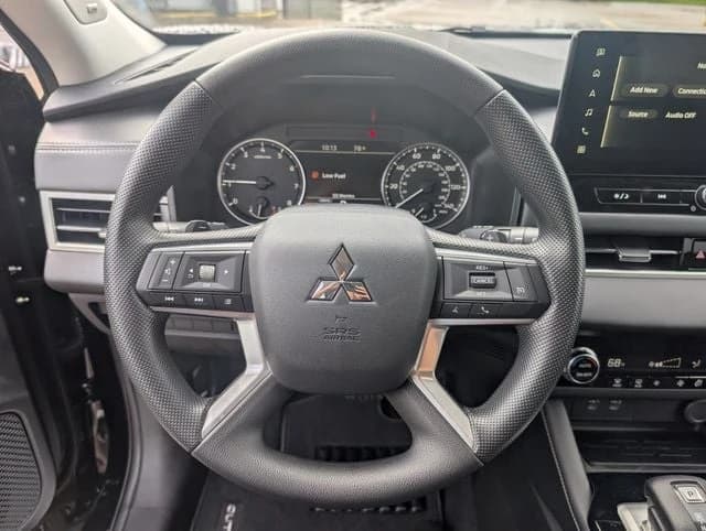 Mitsubishi Outlander ES S-AWC 2026 — side view
